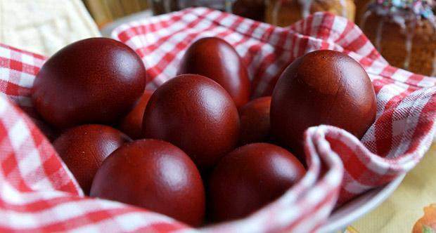 ouă roșii
